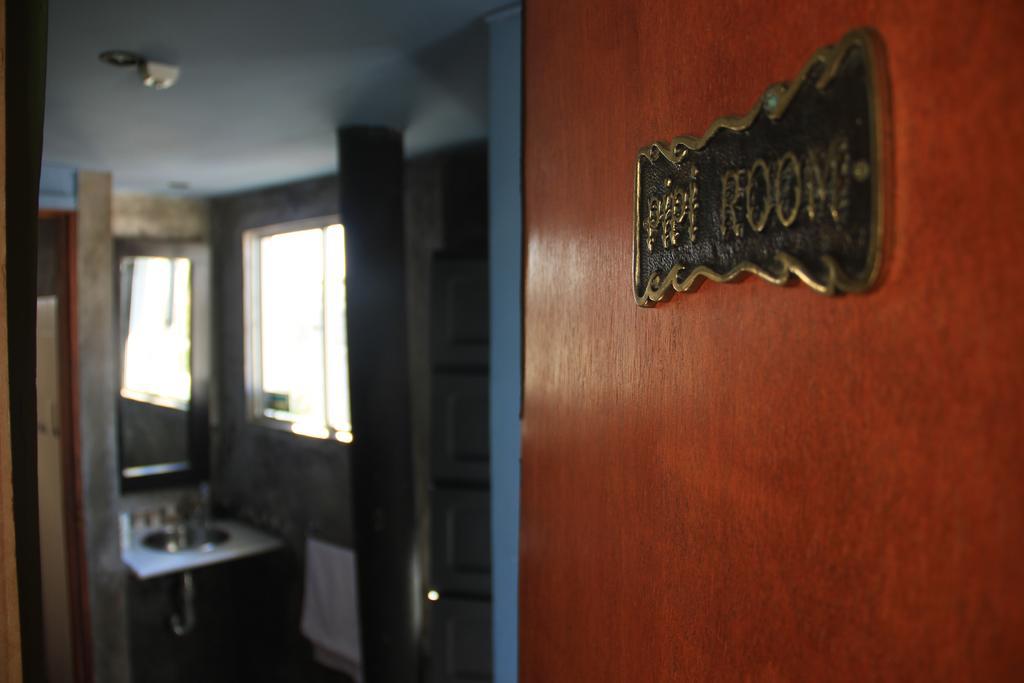 Una Noche Mas B & B モンテビデオ エクステリア 写真